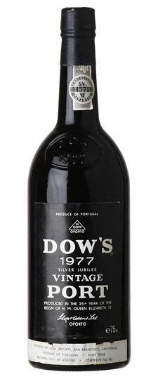 1977 Dow's "Silver Jubilee" Vintage Port (signs of seepage)